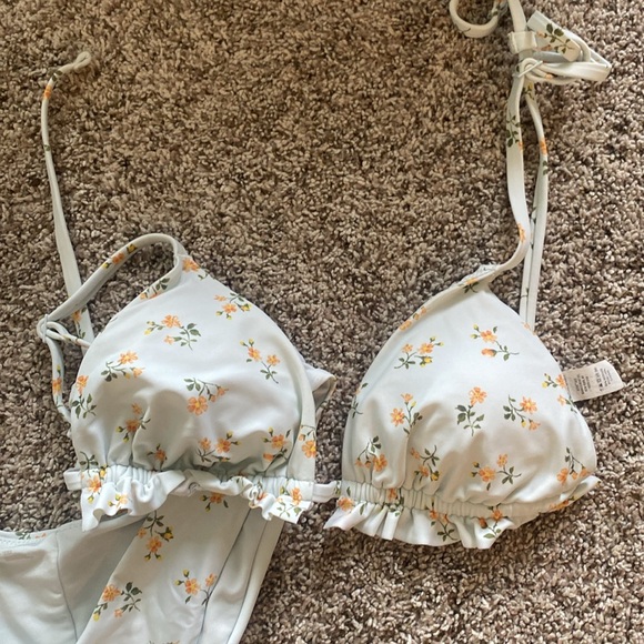 Floral Bikini Set with Ruffle Trim - Picture 3 of 3